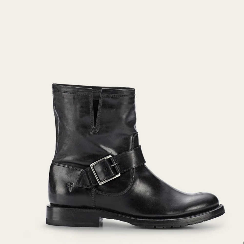 Frye Natalie Engineer Short Boots Size 8